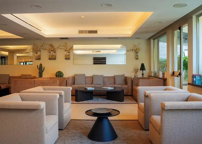Maria Regina 4*